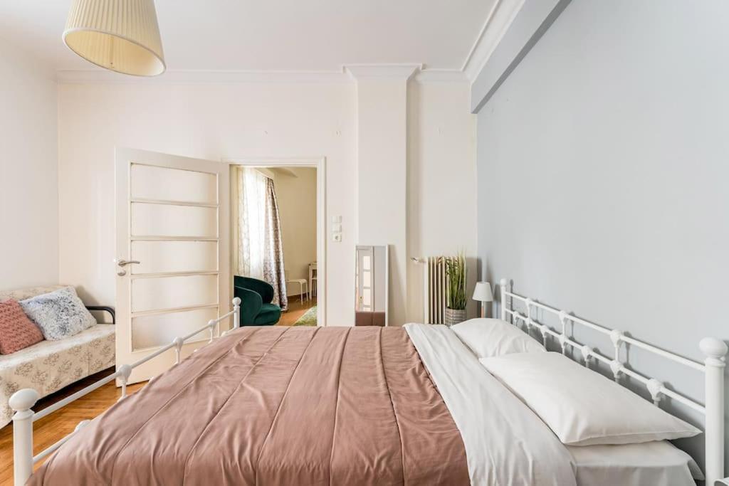 Amazing 3Bdr Apt With Unique Roof Garden In Plaka Афины Экстерьер фото
