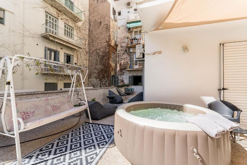Amazing 3Bdr Apt With Unique Roof Garden In Plaka Афины Экстерьер фото