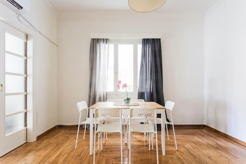 Amazing 3Bdr Apt With Unique Roof Garden In Plaka Афины Экстерьер фото